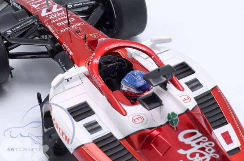 V. Bottas Alfa Romeo C42 (2022) diecast car model 1;18. 5