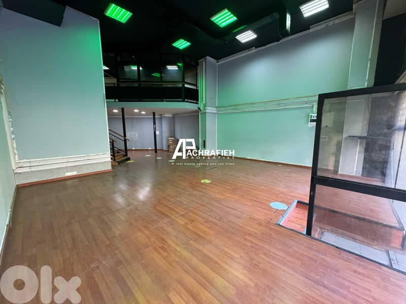123 Sqm + Mezzanine - Shop For Rent in Achrafieh 0