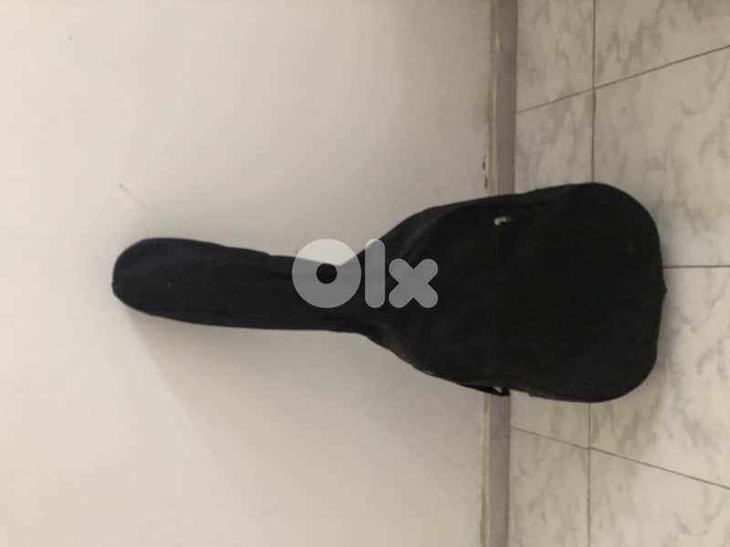 Accoustic Guitar Yamaha 3