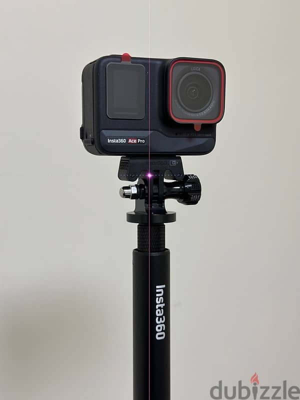 Insta360 AcePro with accessories 0