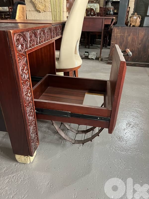 solid wood office with leather chair 7