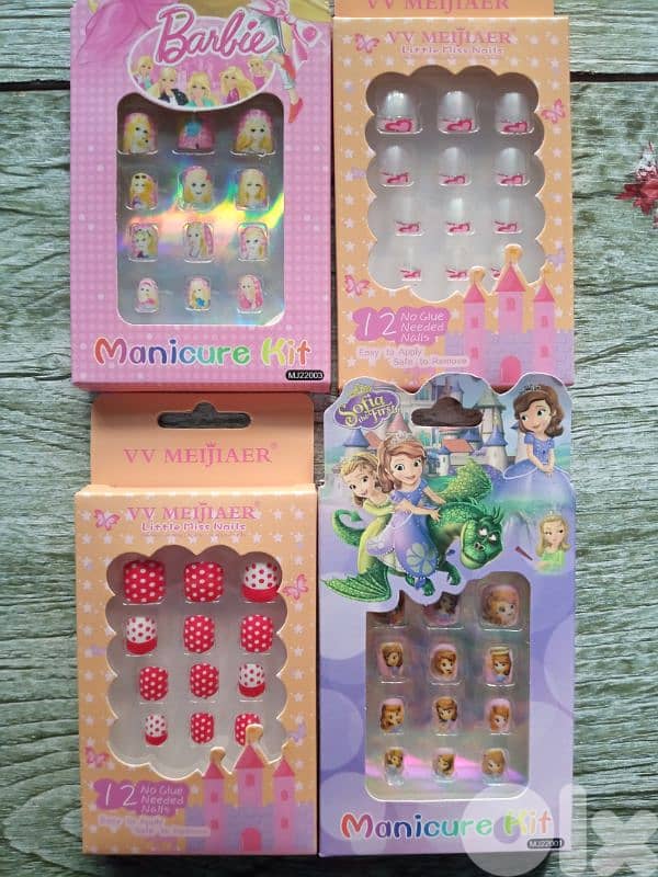 girls fake nails 1