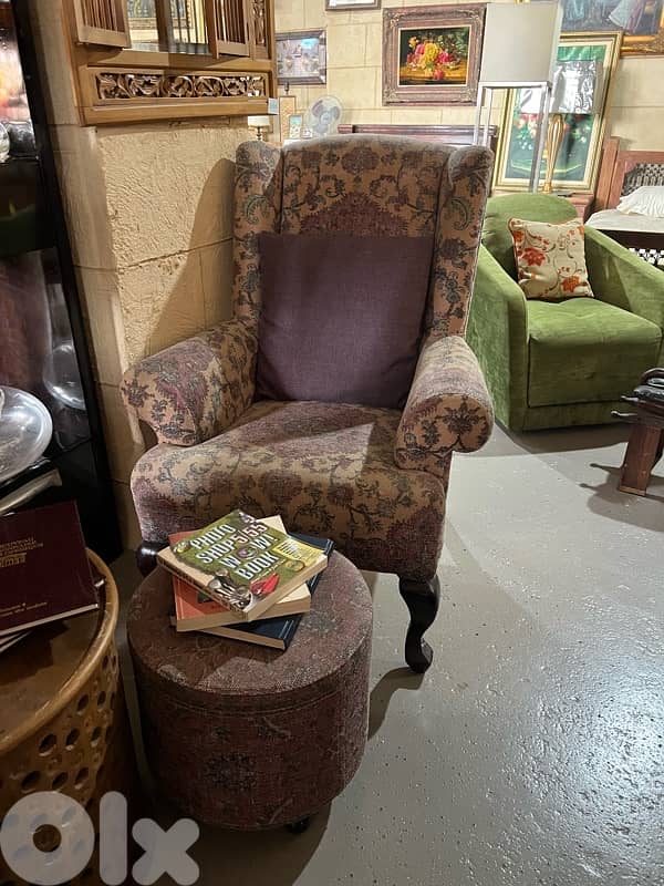 arm chair with pouf chair 0