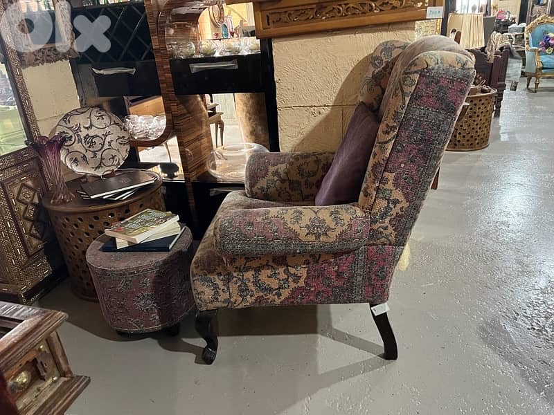 arm chair with pouf chair 5