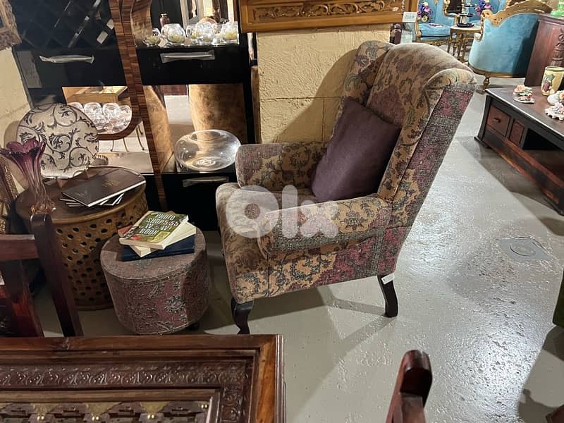 arm chair with pouf chair 6