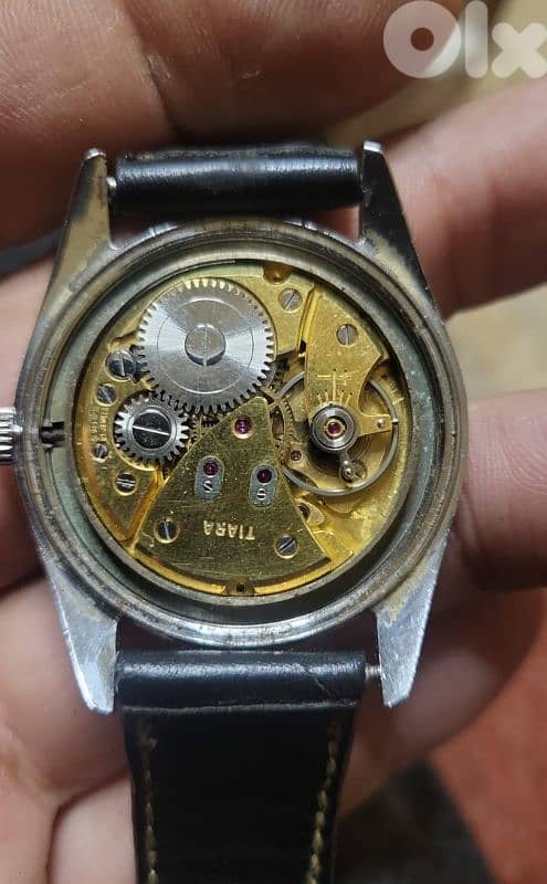 ساعه سويسرية كتير حلوي عل لبس 2