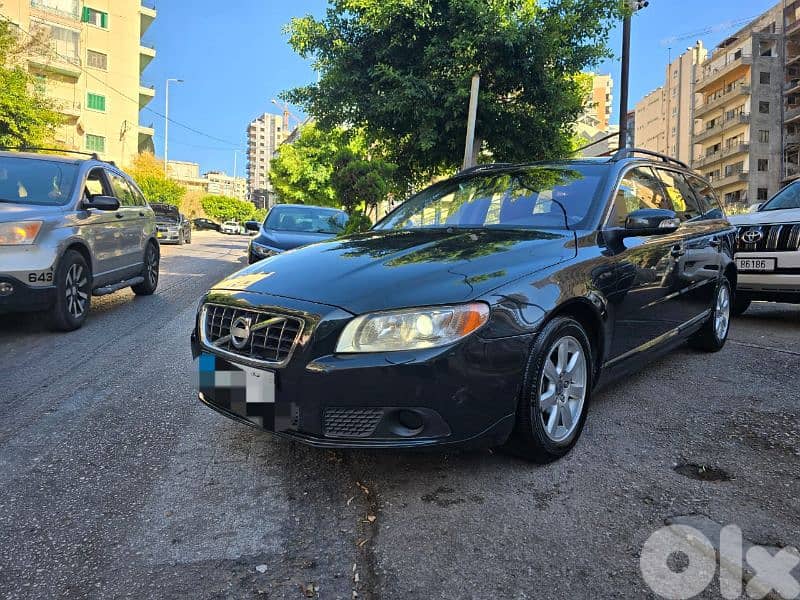 volvo V70 T model 2011 0