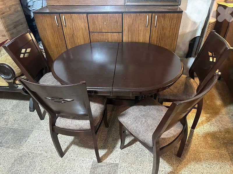 طاولة سفرة بتتكبر وبتتصغر 4 كراسي 3