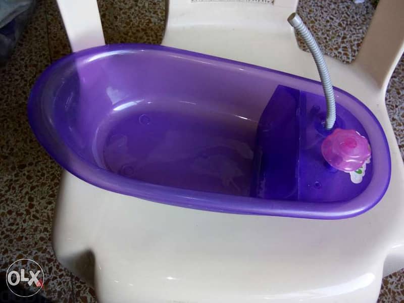 2 Bainoires pour une poupée Barbie. Les deux en prix fixé=20$ 2