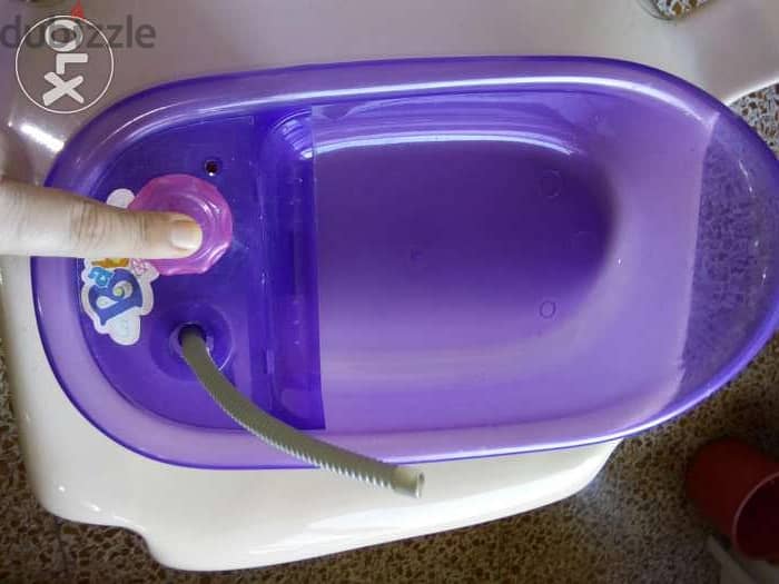 2 Bainoires pour une poupée Barbie. Les deux en prix fixé=20$ 4