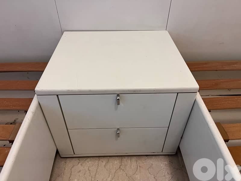 Twin Beds orthopedic + nightstand INTERLUBKE 1