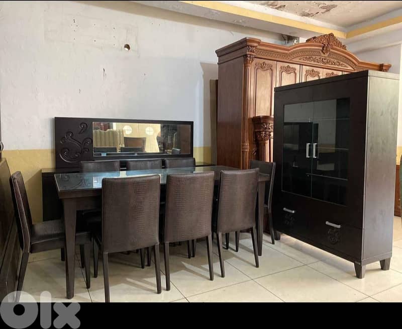 اوضة سفرة شغل istikbal تركية بتتكبر وبتتصغر درسوار وفاترينة كريستال 0