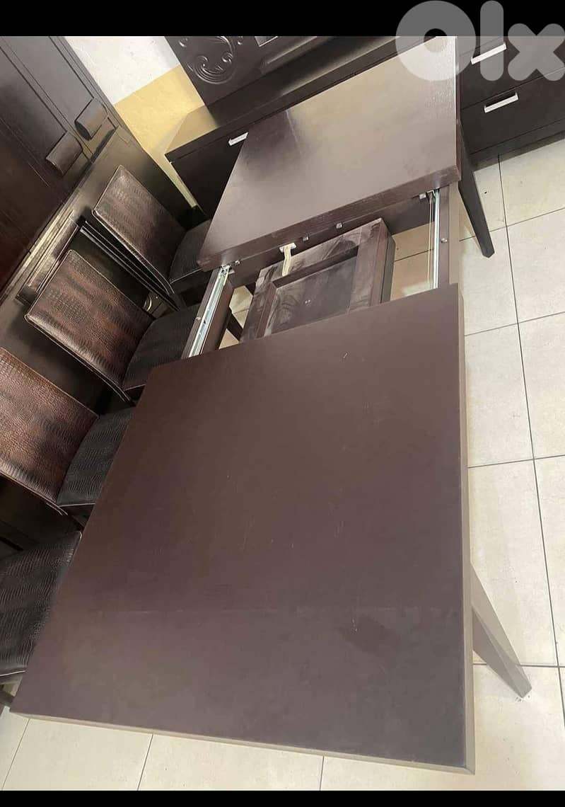 اوضة سفرة شغل istikbal تركية بتتكبر وبتتصغر درسوار وفاترينة كريستال 4