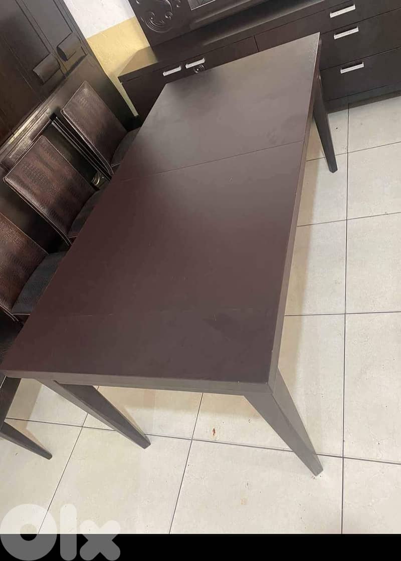 اوضة سفرة شغل istikbal تركية بتتكبر وبتتصغر درسوار وفاترينة كريستال 5