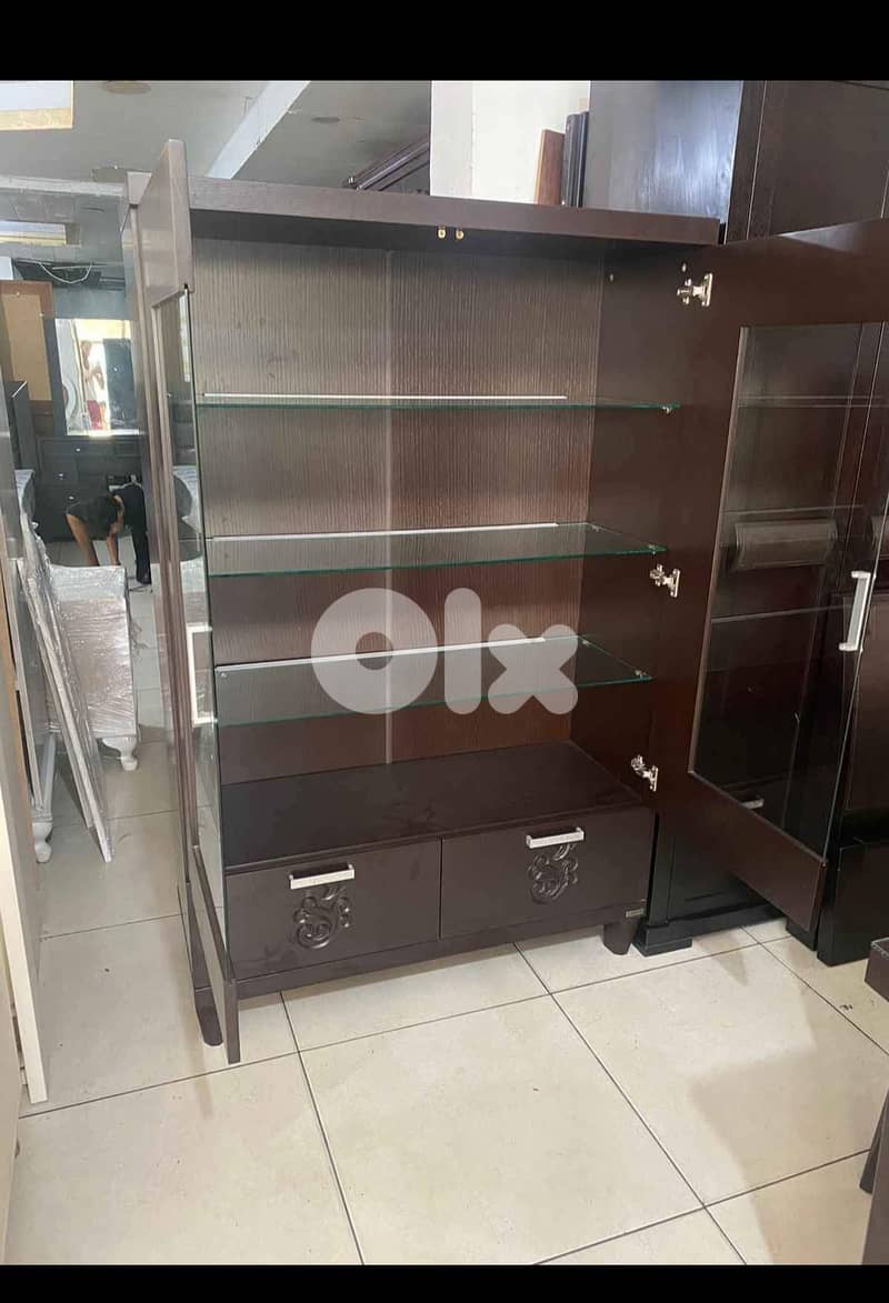 اوضة سفرة شغل istikbal تركية بتتكبر وبتتصغر درسوار وفاترينة كريستال 8