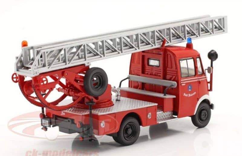 Mercedes L319 Fire Truck diecast car model 1;43. 3