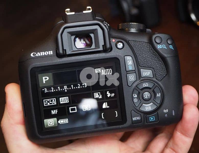 Canon 2000D with wide 10 - 18mm +  Charger - Battery and Bag 1