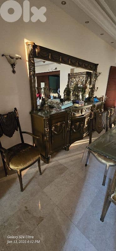 طاولة سفرة بلوح زجاجي منقوش 16 ملم + 10 كراسي + درسوار + خزانة 5