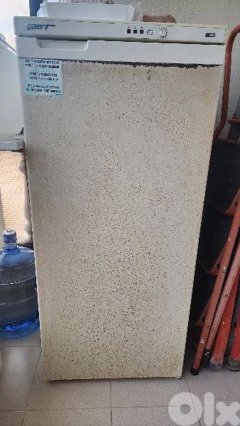 freezer 6 drawers. 1