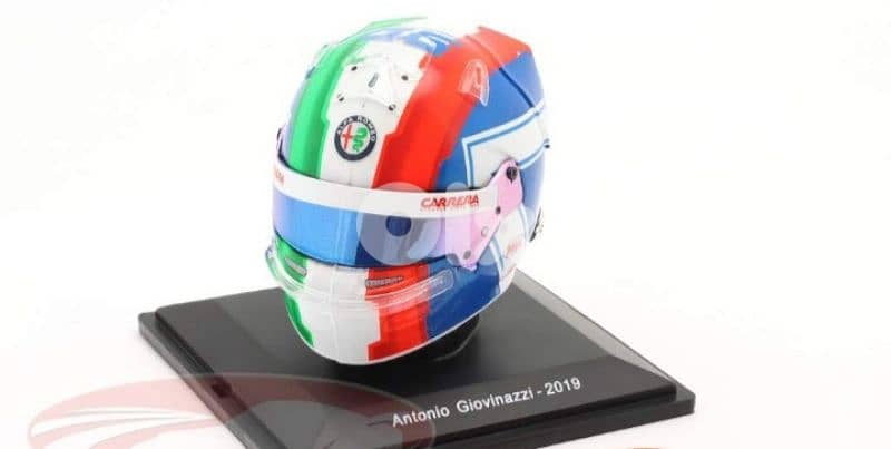 Antonio Giovinazzi (Team Alfa Romeo 2019) diecast plastic model 1:5. 0
