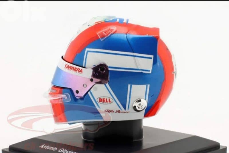 Antonio Giovinazzi (Team Alfa Romeo 2019) diecast plastic model 1:5. 2