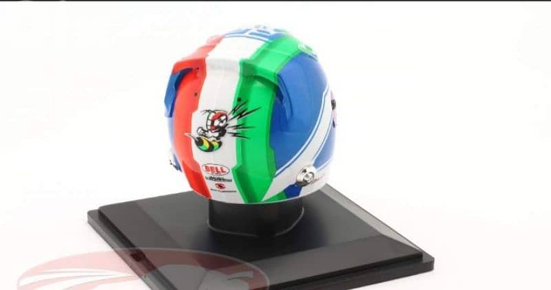 Antonio Giovinazzi (Team Alfa Romeo 2019) diecast plastic model 1:5. 4