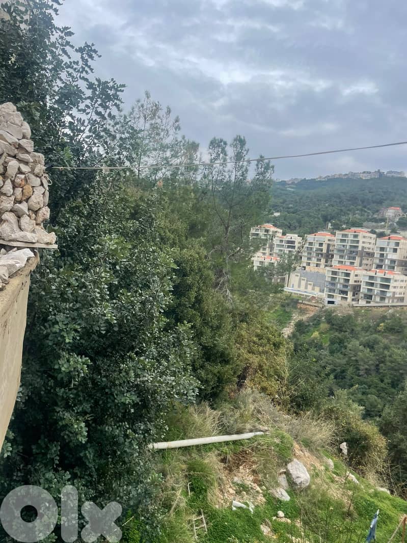 1000 SQM Land in Qannabet Broumana, Metn Overlooking the Mountains 1