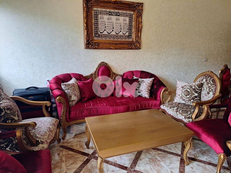 classic salon living room 0
