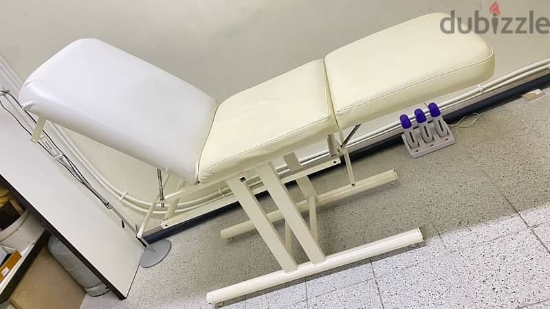 Chariot/ Medical esthetic bed 0