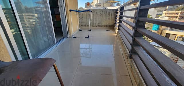 Apartment for sale in Furn El Chebbak - شقة للبيع في منطقة فرن الشباك