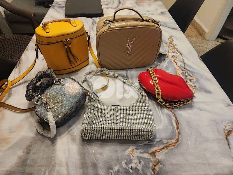 5 handbags 0