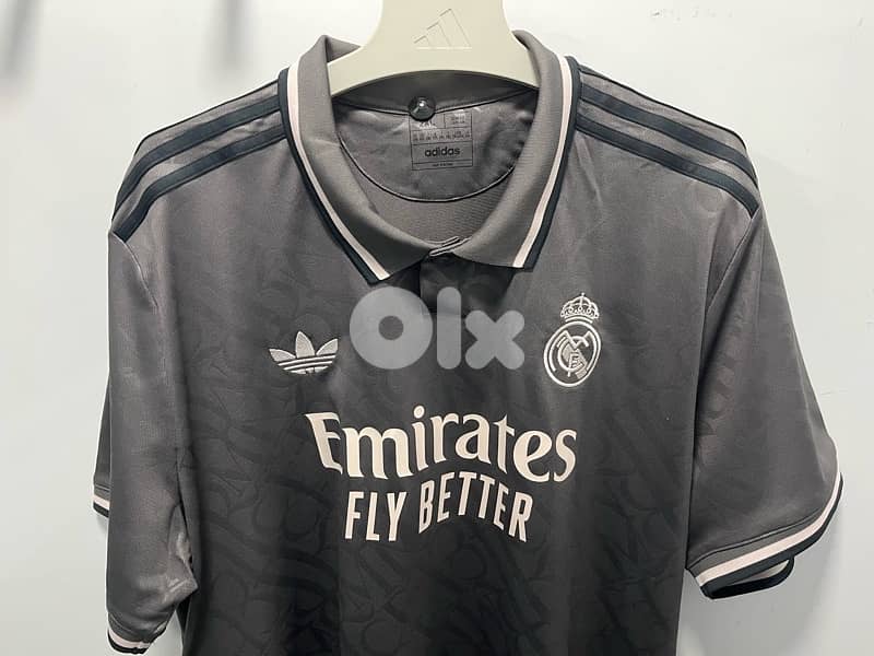Real Madrid away jersey 24/25 0