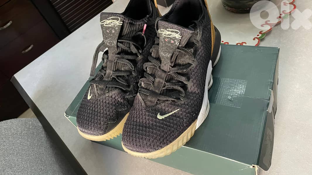 basketball LeBron 16 Low Soundtrack size 42.5 1
