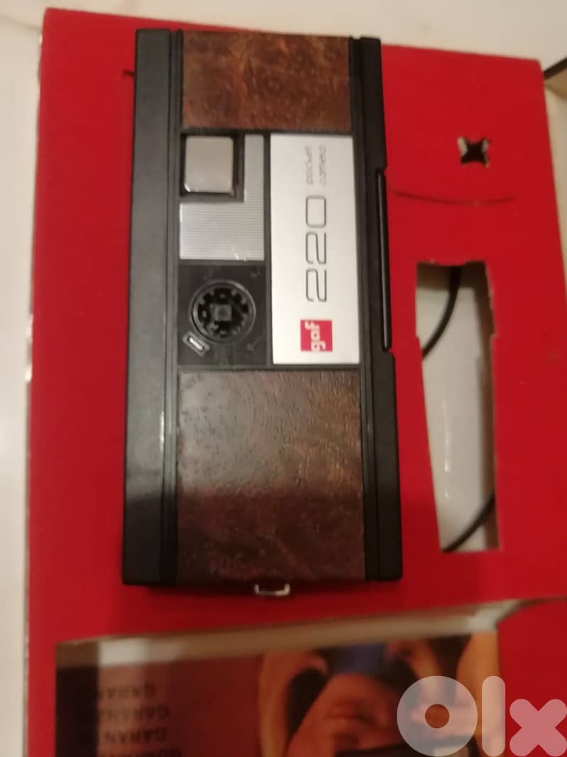 Vintage GAF 220 film pocket camera in box made in Japan still in mint 2