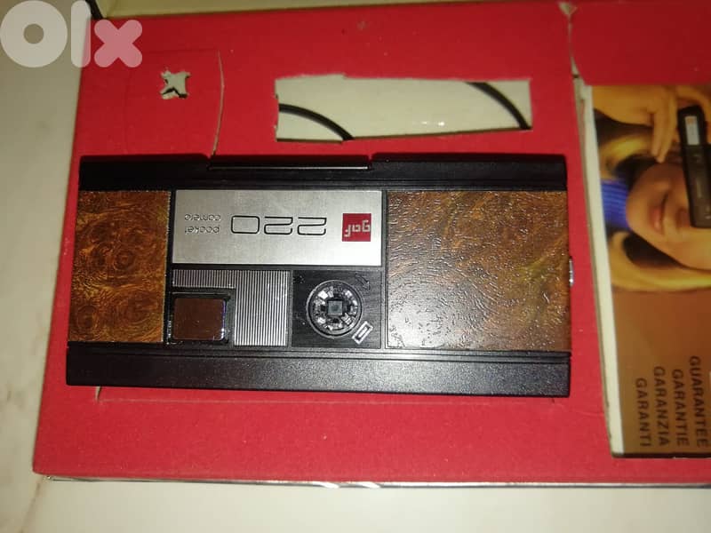 Vintage GAF 220 film pocket camera in box made in Japan still in mint 3