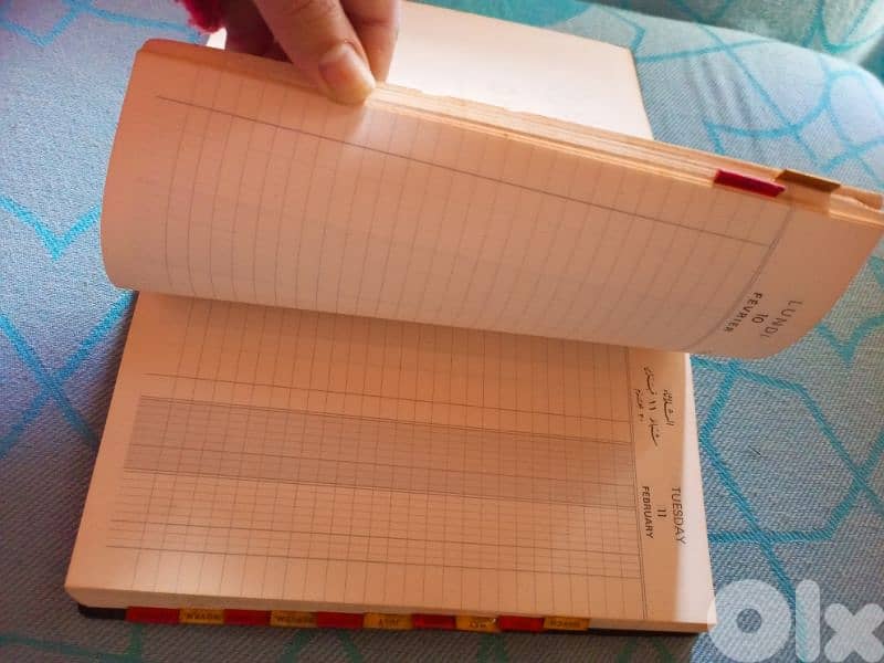 مذكرة من سنة 1975 غير مستعملة و غير مكتوب عليها 4