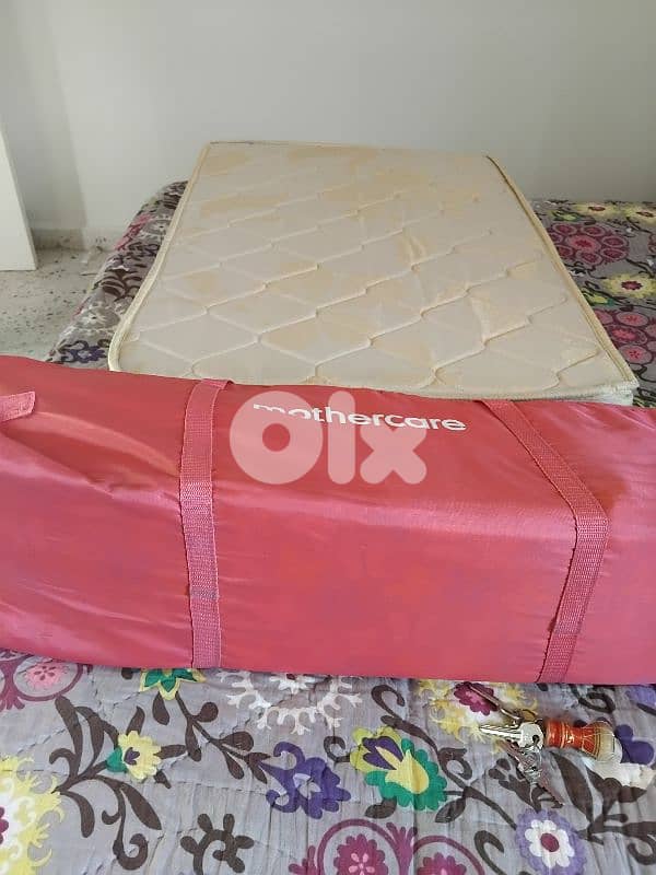 portable bed Mothercare, like new 0