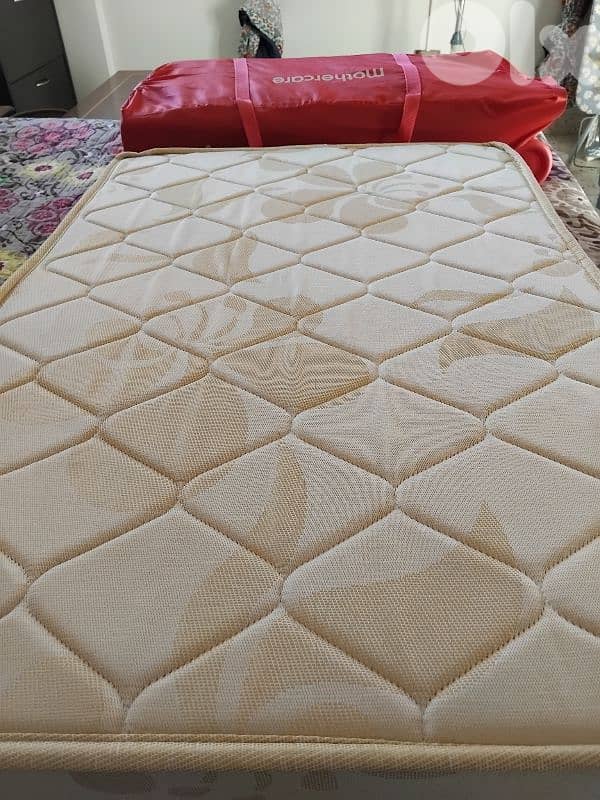 portable bed Mothercare, like new 1