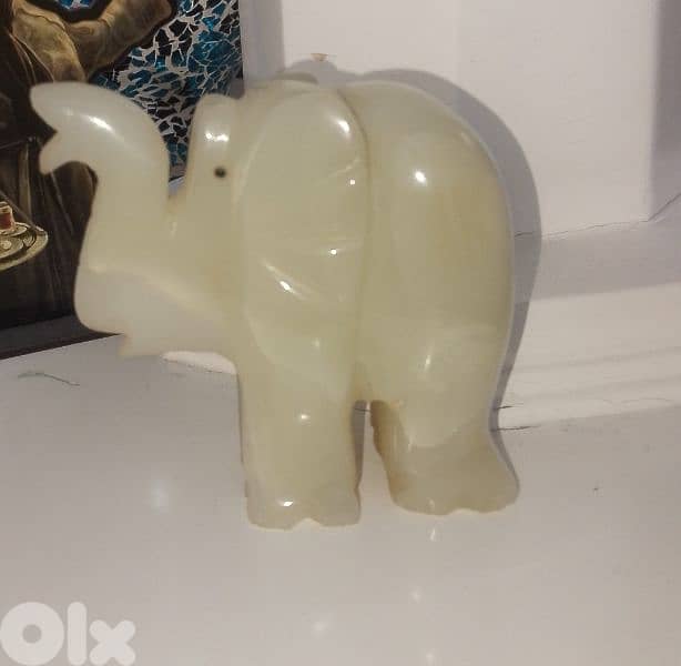 Marble Onyx Elephant Figurine 0