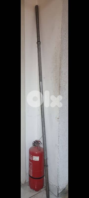 20 kilo  free weight and x bar and ez bar new and kettle bell 8 kilo 1