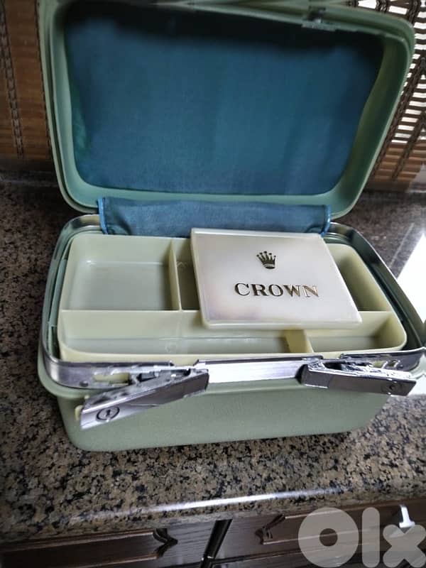 Vintage jewelry box 1