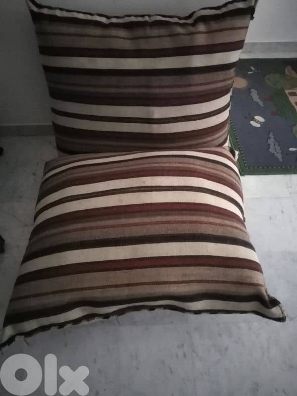 Large cushions 0