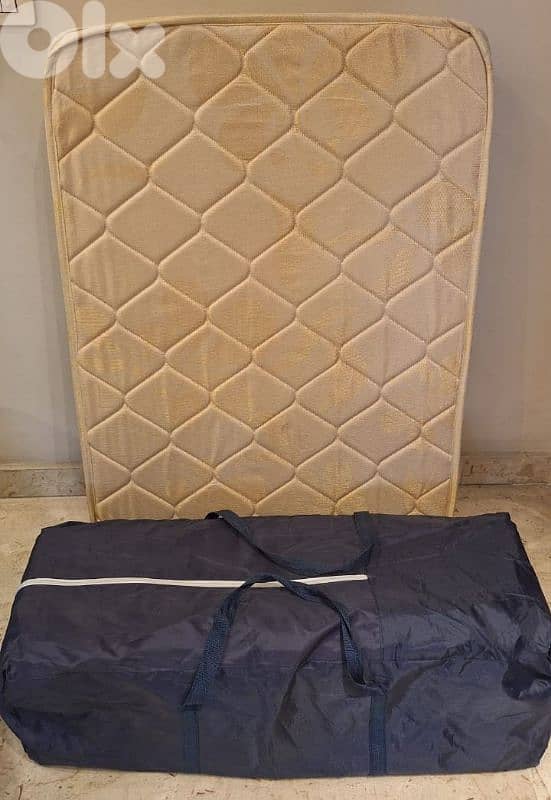 Baby parc umbrella bed + free mattress 1