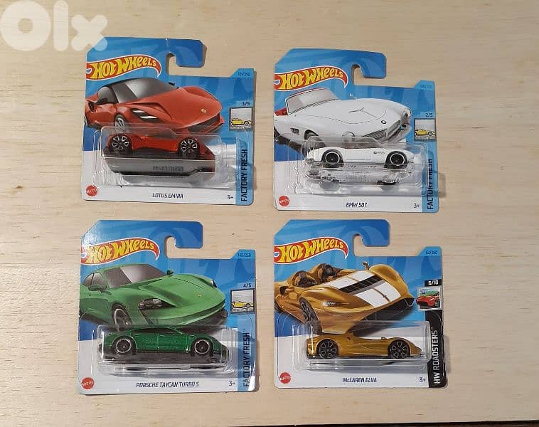 Hot Wheels diecast car model 1;64 9