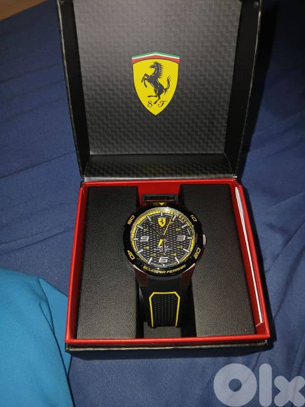 Scuderia ferrari watch 0