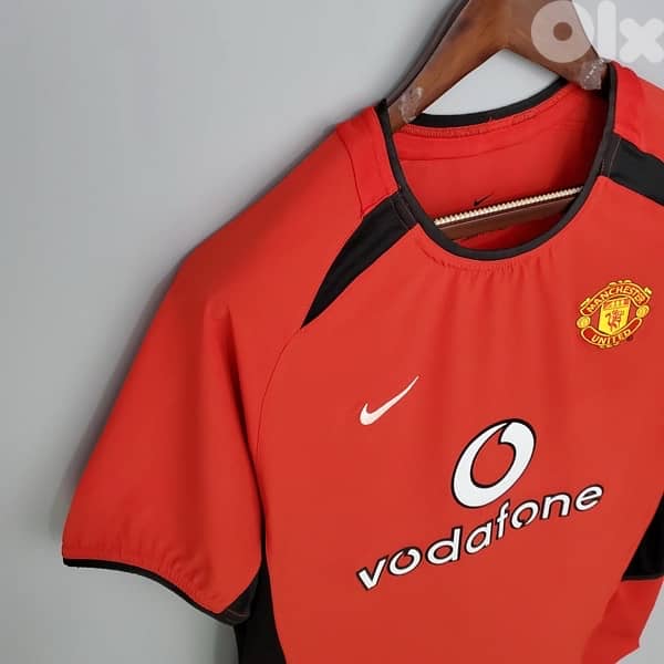 Manchester United 2002 Home vodafone nike kit 1