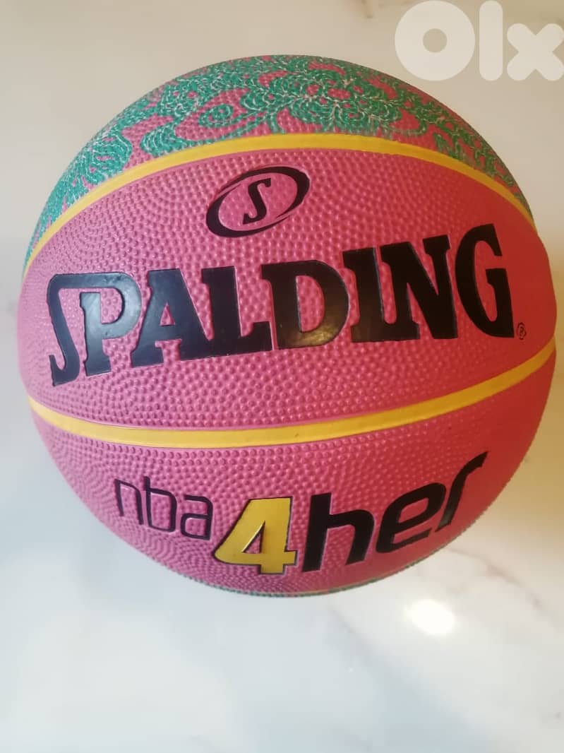 Spalding basketball for women size 6 0