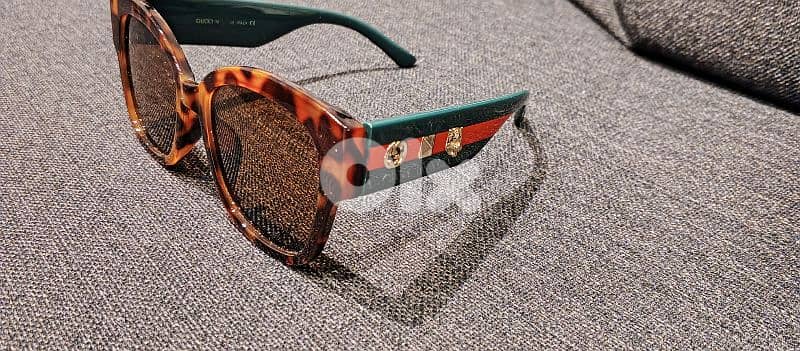Oversized Gucci Sunglasses in good condition 2