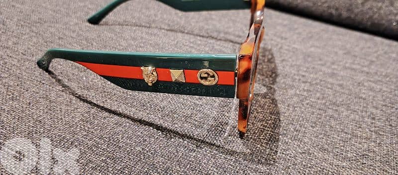 Oversized Gucci Sunglasses in good condition 3