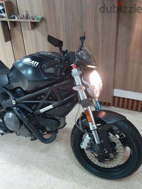 Ducati Monster 696 model 2009 like new 8400klm on odo 10